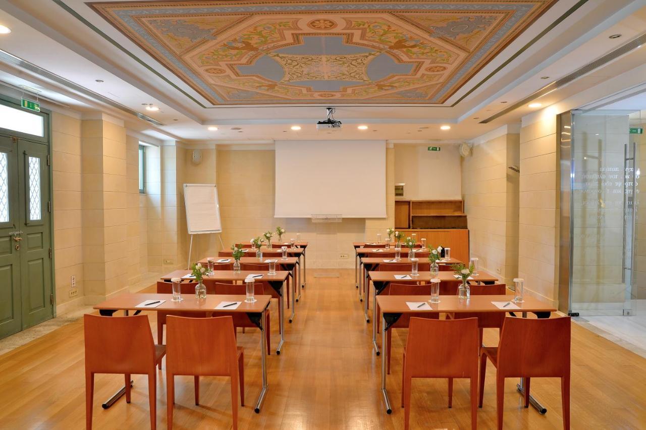 Athenaeum Eridanus Luxury